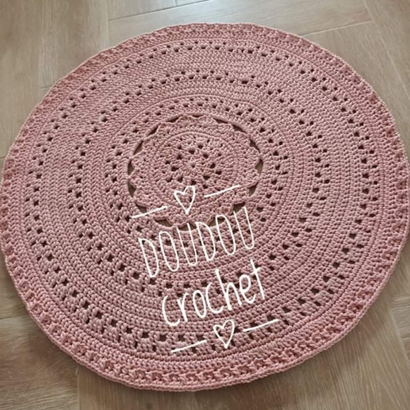 Handmade round rug - Picture 5 of 7